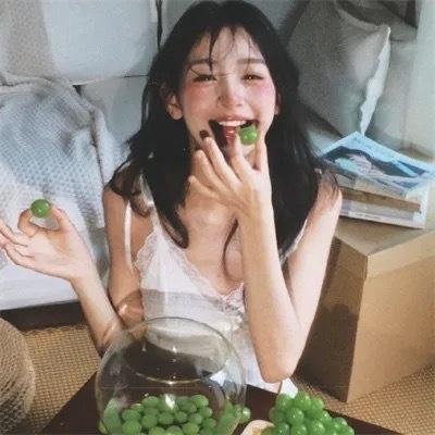 霓虹心 封面
